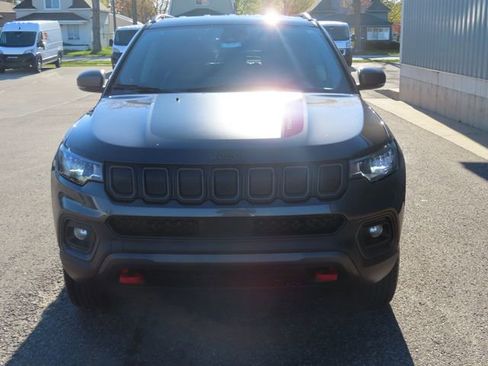 Used 2022 Jeep Compass Trailhawk AWD/4WD image 11