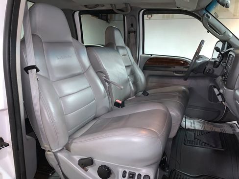 Used 2004 Ford F350 Lariat RWD image 30