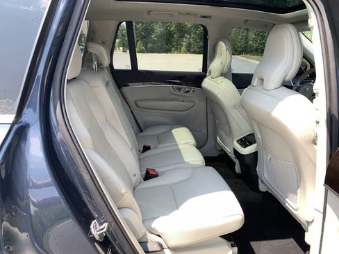 Used 2019 Volvo XC90 T5 Momentum w/ Protection Package Premier AWD/4WD image 32