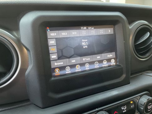 Used 2023 Jeep Wrangler Unlimited Sport AWD/4WD image 24