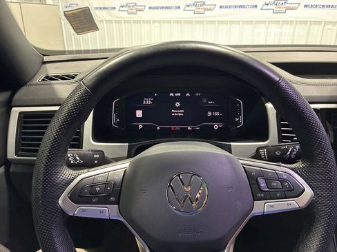 Used 2023 Volkswagen Atlas Cross Sport SEL R-Line AWD/4WD image 29