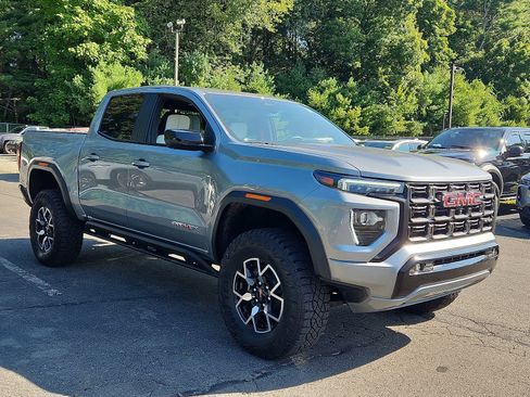 Used 2024 GMC Canyon AT4X image 4