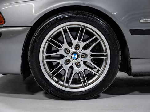 Used 2003 BMW M5 image 9