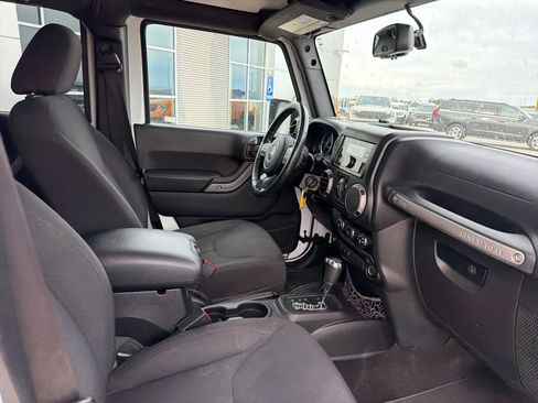Used 2016 Jeep Wrangler Unlimited Sport w/ Quick Order Package 24S AWD/4WD image 28