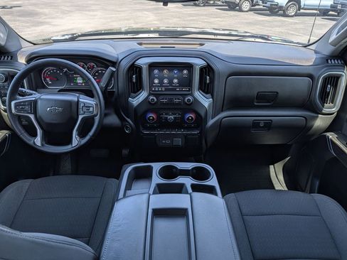 Used 2022 Chevrolet Silverado 1500 RST AWD/4WD image 2