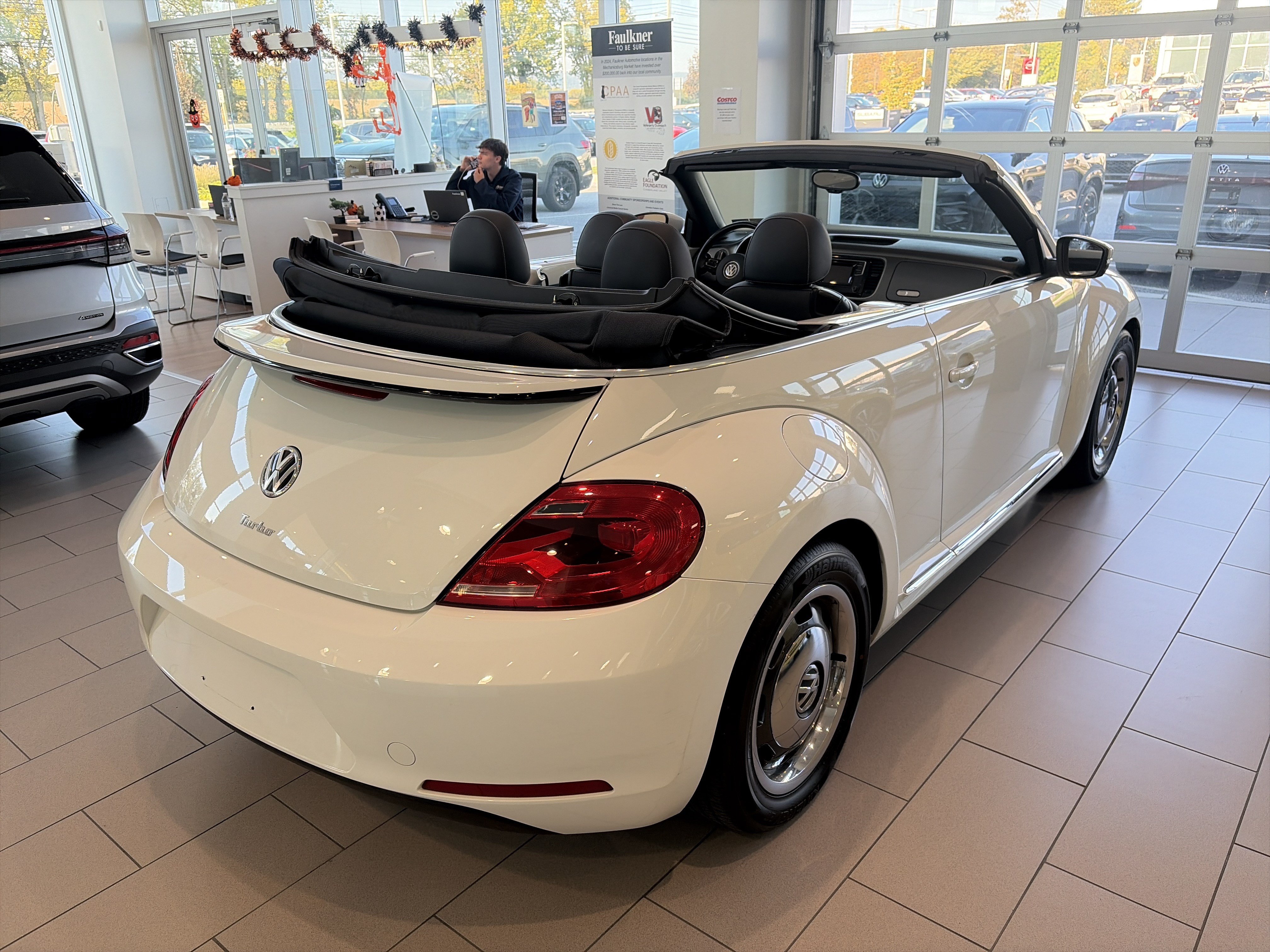 Used 2016 Volkswagen Beetle 1.8T Denim FWD image 4
