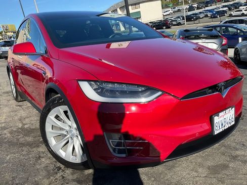 Used 2017 Tesla Model X 75D image 1