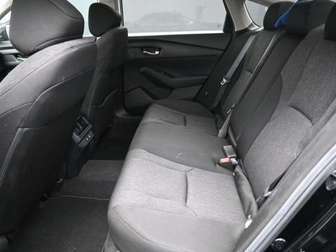Certified 2025 Honda Accord LX image 6