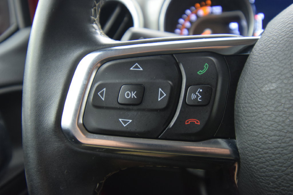 Used 2018 Jeep Wrangler Unlimited Sahara AWD/4WD image 28