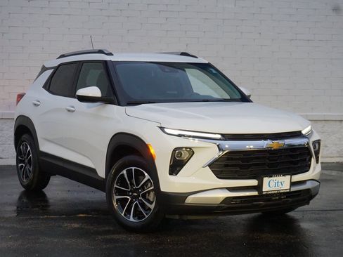 New 2026 Chevrolet TrailBlazer LT w/ Driver Confidence Package image 2