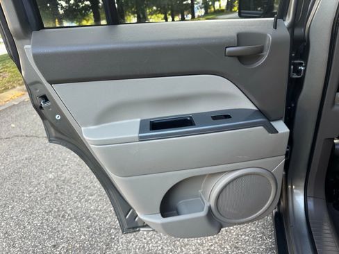 Used 2007 Jeep Patriot Sport image 12