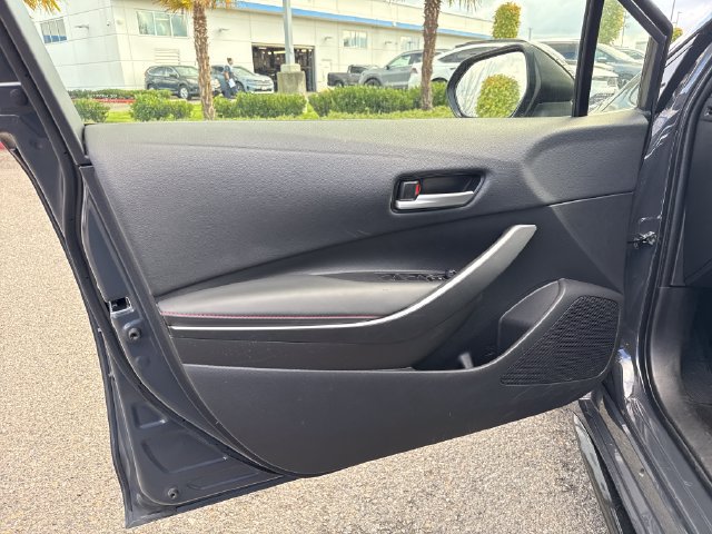 Used 2025 Toyota Corolla SE w/ SE Premium Package FWD image 16