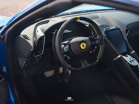 Used 2026 Ferrari Roma Spider RWD image 32