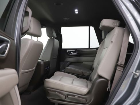 Used 2021 Chevrolet Tahoe Z71 w/ Z71 Off-Road Package image 21