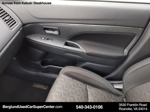 Used 2024 Mitsubishi Outlander Sport ES AWD/4WD image 35