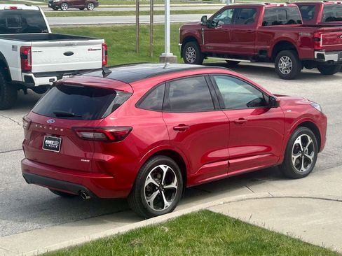 Certified 2025 Ford Escape ST-Line Elite w/ Premium Technology Package AWD/4WD image 6