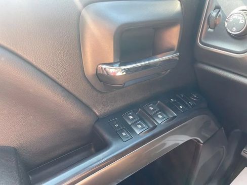 Used 2018 Chevrolet Silverado 1500 LT AWD/4WD image 33