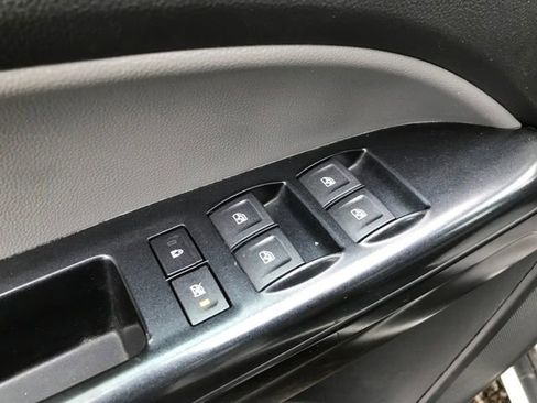 Used 2021 Chevrolet Colorado W/T image 16