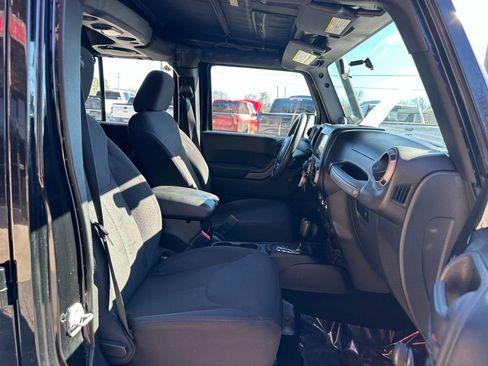 Used 2013 Jeep Wrangler Unlimited Sport image 25