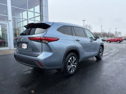 Certified 2022 Toyota Highlander XLE image 7