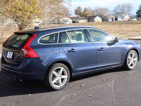 Used 2015 Volvo V60 T5 Premier image 4