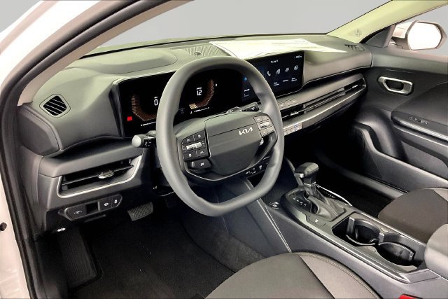 New 2026 Kia K4 FWD image 8