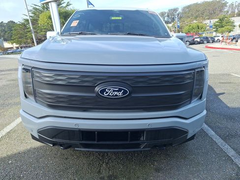 Used 2025 Ford F150 Lightning Lariat image 2