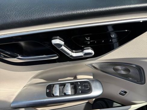Used 2024 Mercedes-Benz C 300 4MATIC Sedan image 19