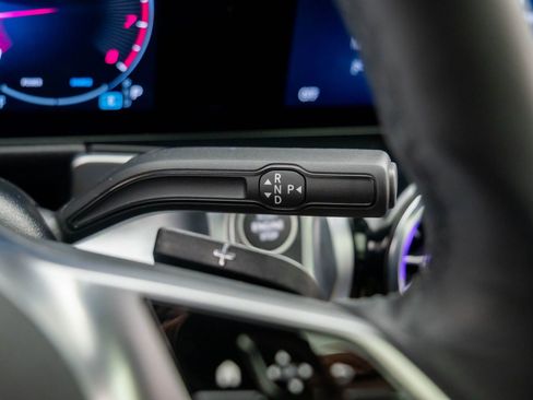 Used 2024 Mercedes-Benz GLB 250 4MATIC w/ Exclusive Package image 25