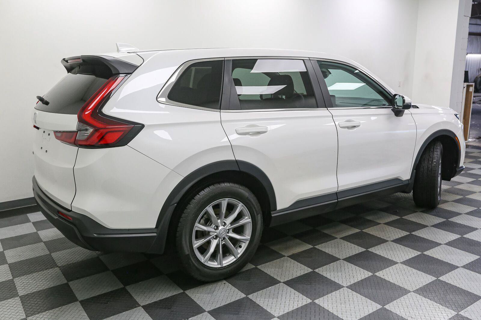 Used 2025 Honda CR-V EX-L image 10
