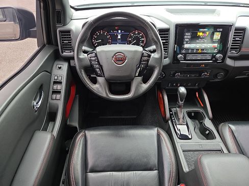 Used 2023 Nissan Frontier PRO-4X w/ Pro-4X Premium Package AWD/4WD image 11