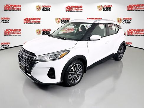Certified 2023 Nissan Kicks SV image 12