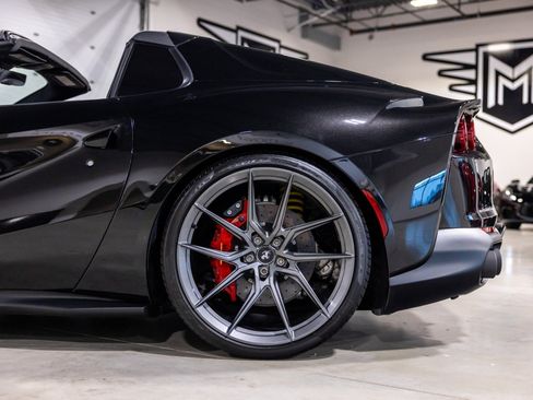 Used 2021 Ferrari 812 GTS RWD image 17