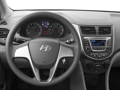 Used 2017 Hyundai Accent SE FWD image 4