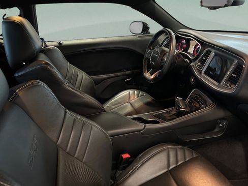 Used 2016 Dodge Challenger SRT Hellcat image 16