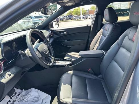 Used 2024 Chevrolet Trax RS w/ Driver Confidence Package FWD image 17