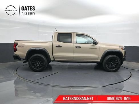 Used 2024 Chevrolet Colorado Trail Boss w/ Advanced Trailering Package AWD/4WD image 3