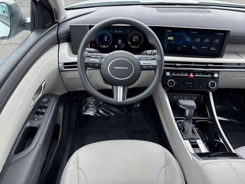 Used 2025 Hyundai Tucson SEL image 36