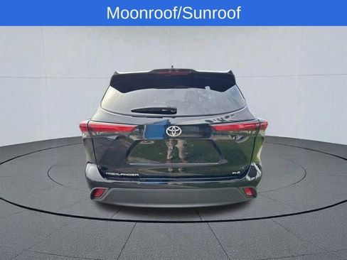 Used 2023 Toyota Highlander XLE FWD image 5