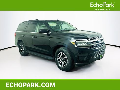 Used 2024 Ford Expedition XLT image 1
