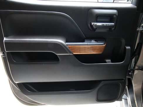 Used 2017 Chevrolet Silverado 3500 LTZ w/ Duramax Plus Package image 45