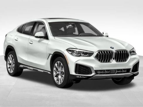 Used 2020 BMW X6 M50i w/ Executive Package image 11