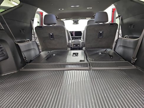 Certified 2024 Chevrolet Traverse LT w/ Trailering Package image 19