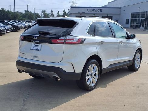 Used 2021 Ford Edge Titanium FWD image 4
