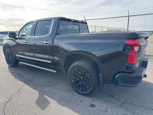 Used 2023 Chevrolet Silverado 1500 High Country w/ High Country Premium Package image 4