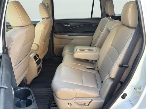 Used 2016 Honda Pilot Touring image 20