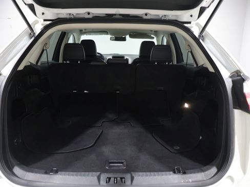 Used 2024 Ford Edge SEL AWD/4WD image 4