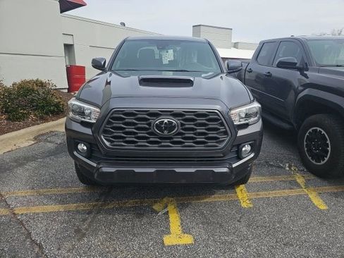Used 2021 Toyota Tacoma TRD Sport image 9