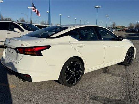 Used 2024 Nissan Altima 2.5 SR image 7