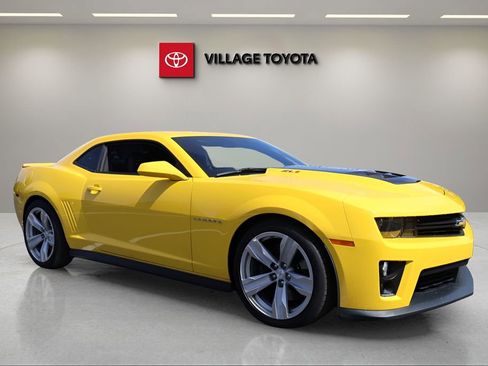 Used 2013 Chevrolet Camaro ZL1 RWD image 7
